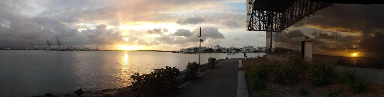 Studio Economique Les Pieds Dans L'Eau Apartment Le Gosier  Guadeloupe