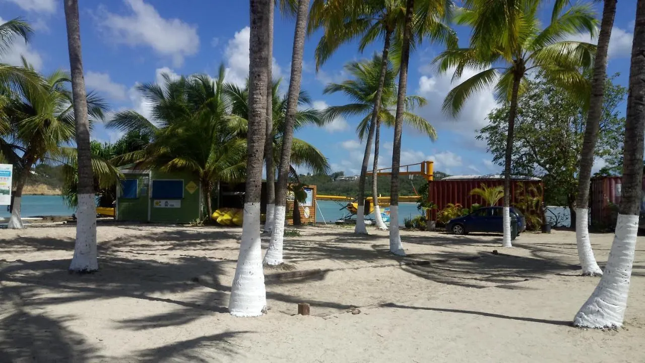 Studio Economique Les Pieds Dans L'Eau Apartment Le Gosier  Guadeloupe