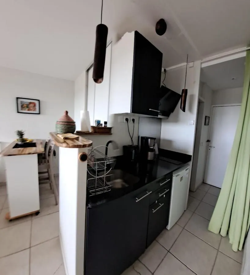 Studio Economique Les Pieds Dans L'Eau Apartment Le Gosier